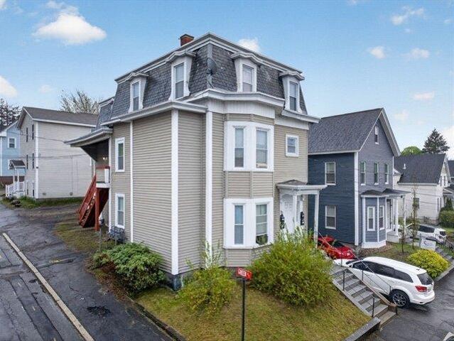 house with 8 bedroom, Fitchburg MA ES105315409
