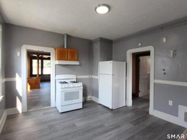 house with 8 bedroom, Hartford CT ES105477358