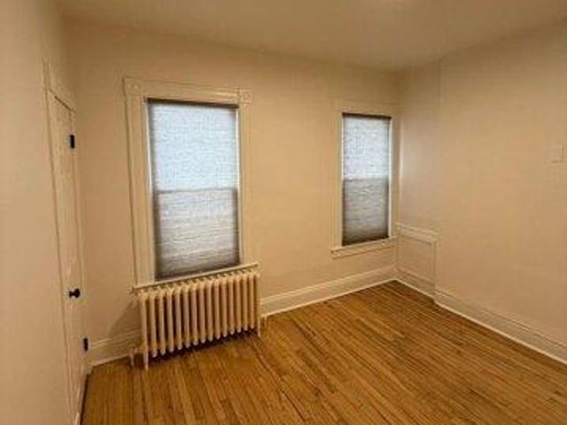 house with 8 bedroom, Hartford CT ES105402705