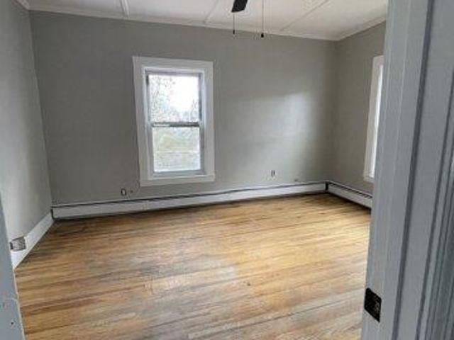 house with 8 bedroom, Haverhill MA ES105514126