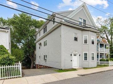 house with 8 bedroom, Malden MA ES103497941