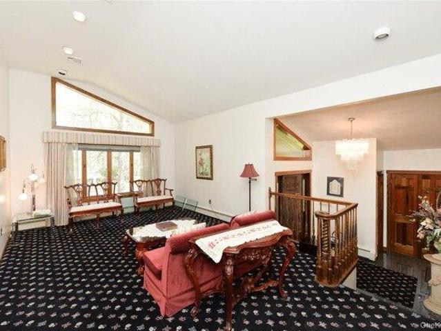 house with 8 bedroom, Monsey NY ES105207845