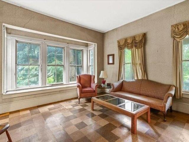 house with 8 bedroom, Newton MA ES105475844