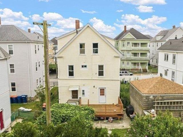 house with 8 bedroom, New Bedford MA ES105721829