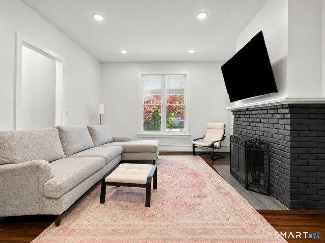 house with 8 bedroom, New Haven CT ES105535986