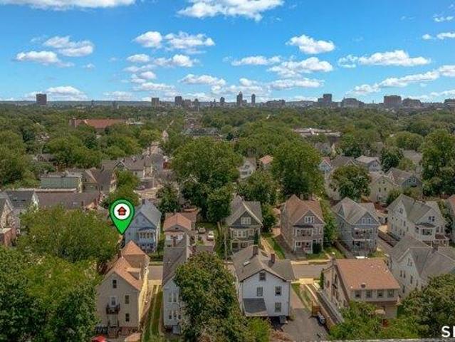 house with 8 bedroom, New Haven CT ES105588111
