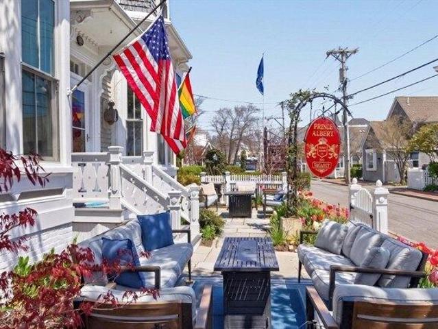 house with 8 bedroom, Provincetown MA ES106000824