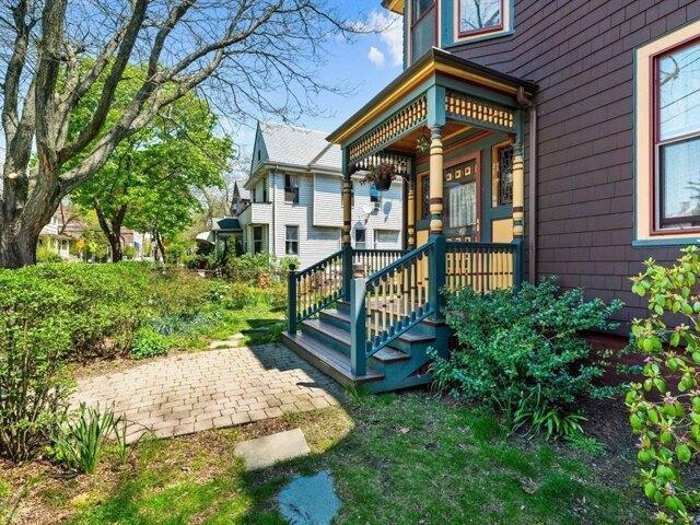 house with 8 bedroom, Somerville MA ES105340990
