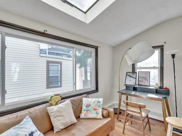 house with 8 bedroom, Somerville MA ES105350562