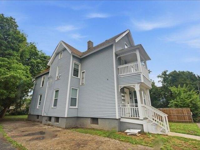 house with 8 bedroom, Springfield MA ES105366505