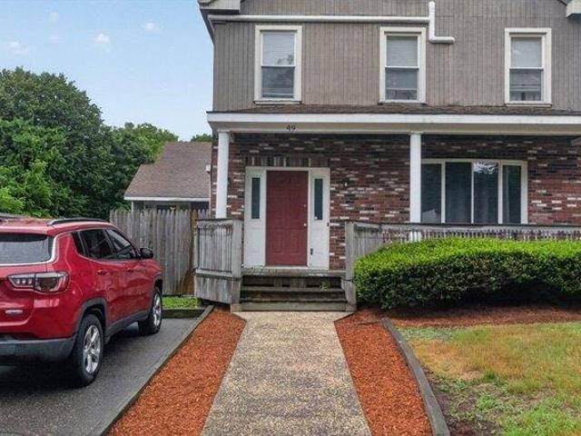house with 9 bedroom, Taunton MA ES105693367