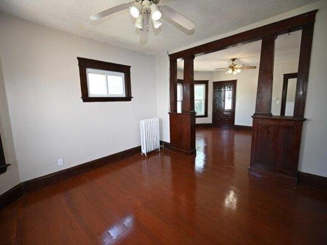 house with 9 bedroom, Worcester MA ES104440398