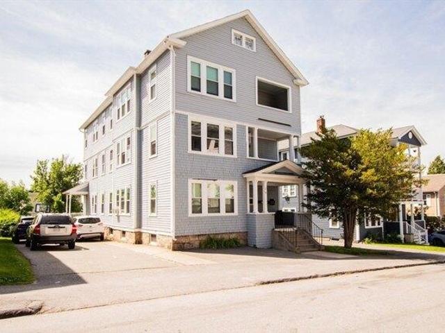 house with 9 bedroom, Worcester MA ES104567451