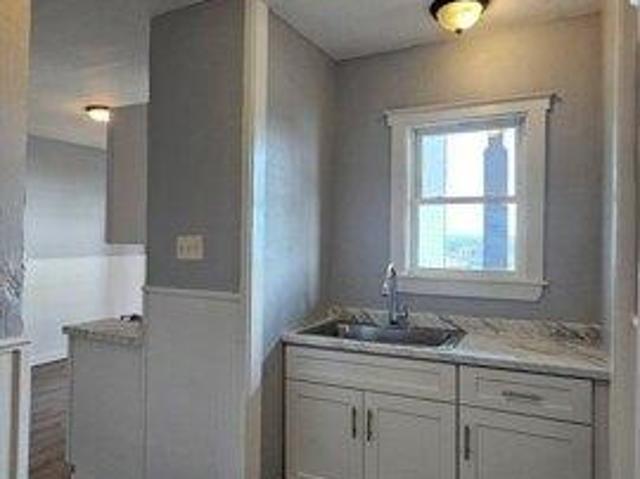 house with 9 bedroom, Worcester MA ES104606891