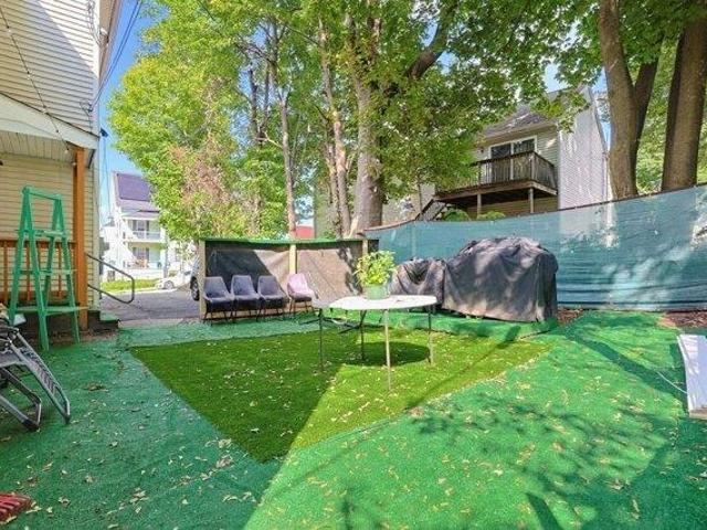 house with 9 bedroom, Worcester MA ES105515054