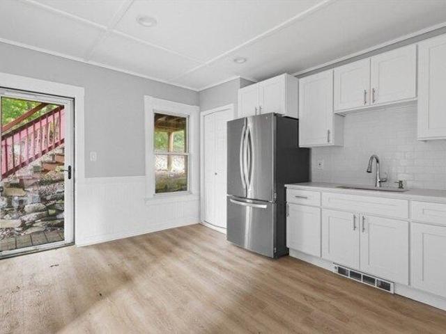 house with 9 bedroom, Worcester MA ES105316763