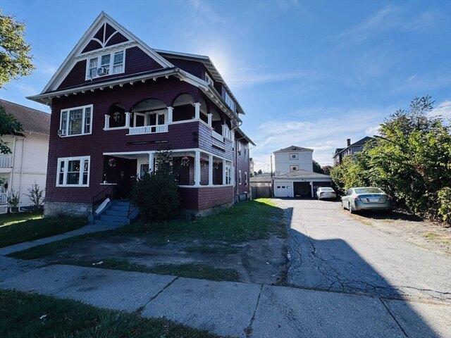 house with 9 bedroom, Worcester MA ES105330730