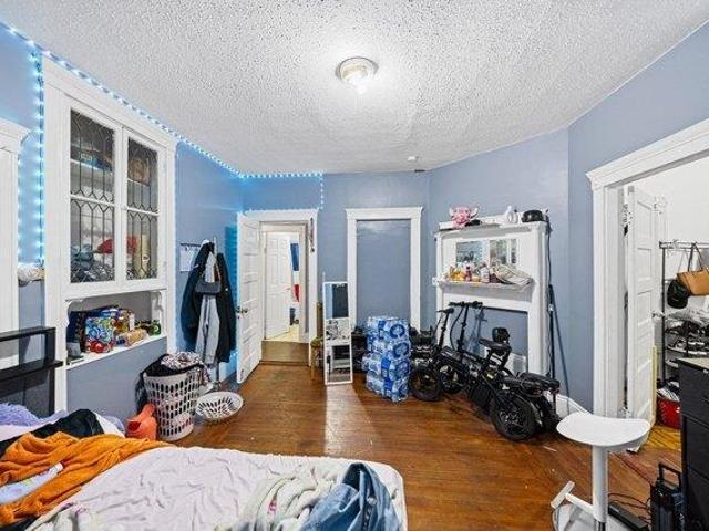 house with 9 bedroom, Boston MA ES105611832