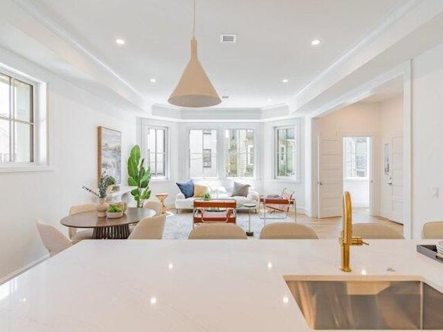 house with 9 bedroom, Boston MA ES105632533