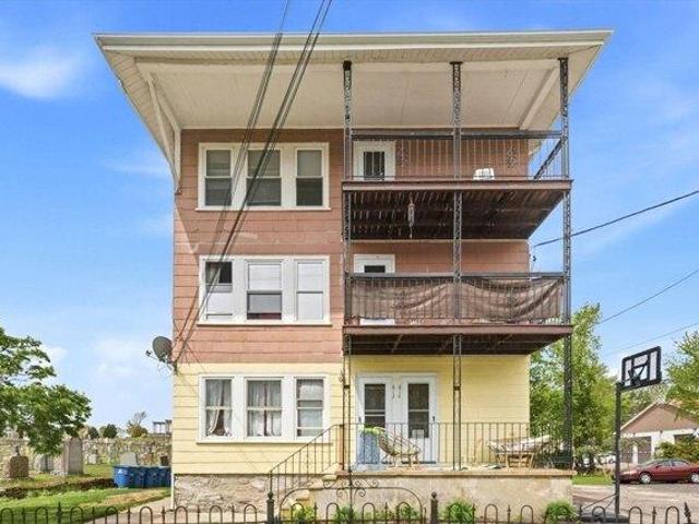 house with 9 bedroom, Blackstone MA ES105559303