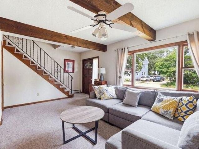 house with 9 bedroom, Chelmsford MA ES105577596