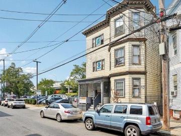 house with 9 bedroom, Chelsea MA DS103431926