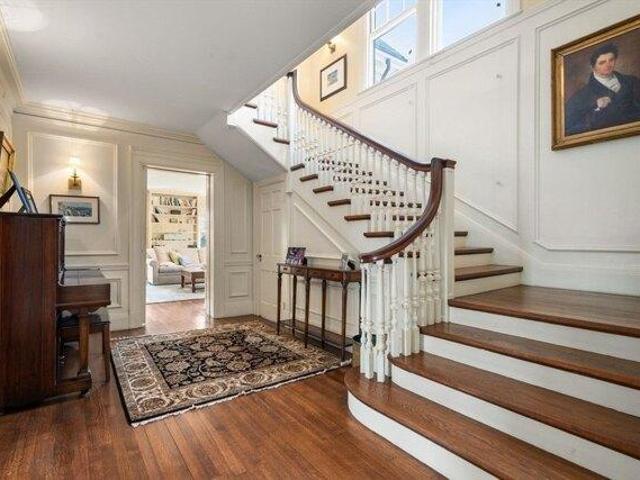 house with 9 bedroom, Dedham MA ES105351133