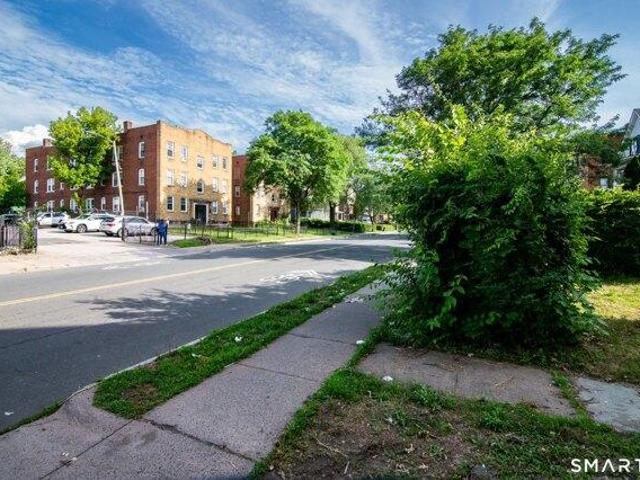 house with 9 bedroom, Hartford CT ES105255799