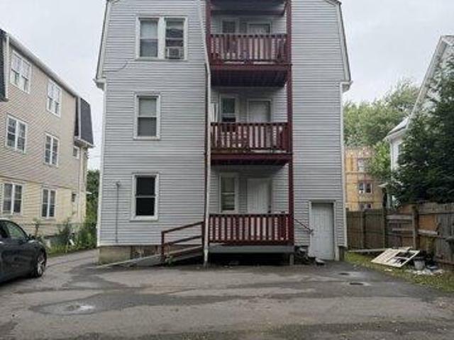 house with 9 bedroom, Hartford CT ES105293070