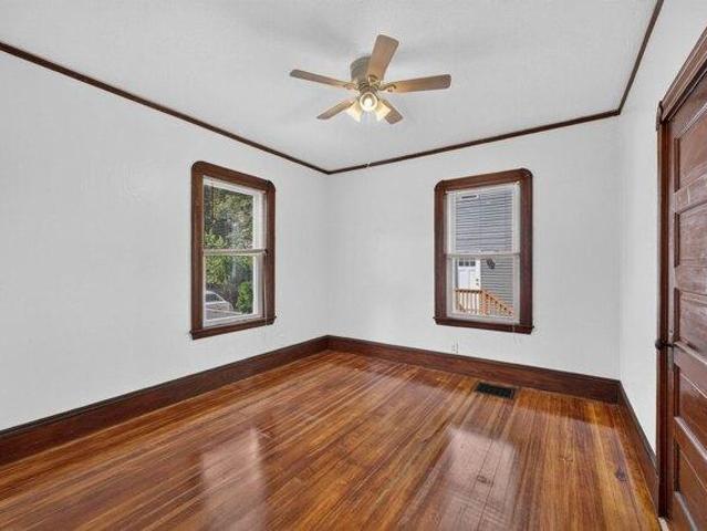 house with 9 bedroom, Haverhill MA ES105493034