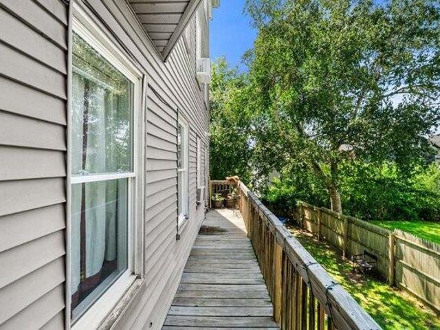 house with 9 bedroom, Haverhill MA ES105497352