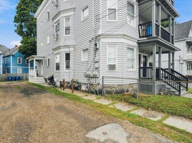 house with 9 bedroom, Lawrence MA ES105417335