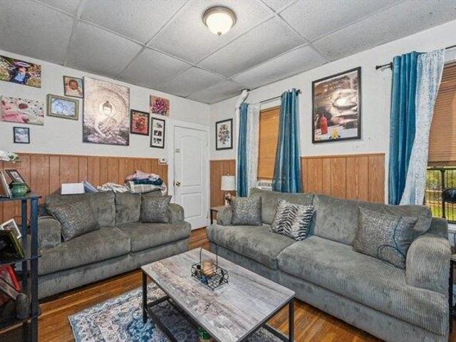 house with 9 bedroom, Lowell MA ES105560545