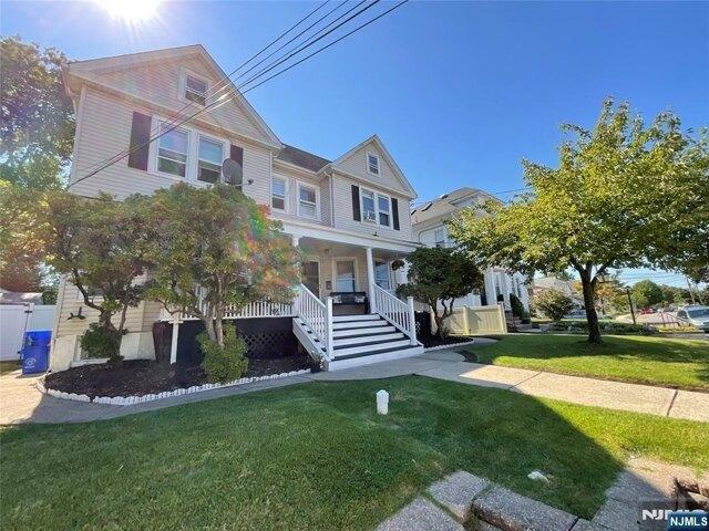 house with 9 bedroom, Lyndhurst NJ ES105652028
