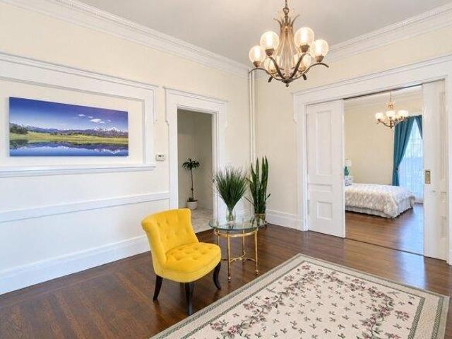 house with 9 bedroom, Medford MA ES105578792