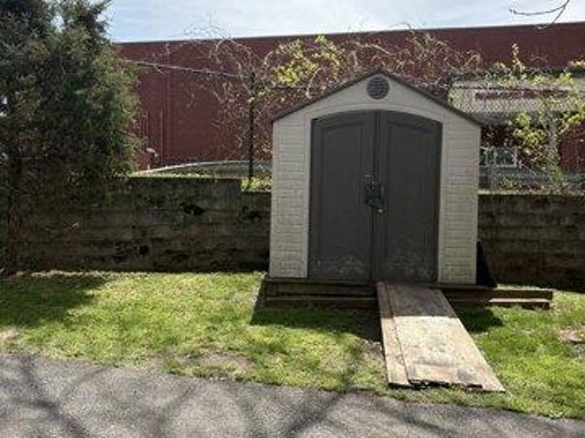 house with 9 bedroom, Middletown CT ES104445346