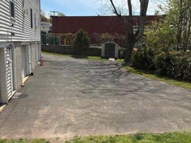 house with 9 bedroom, Middletown CT ES105289499
