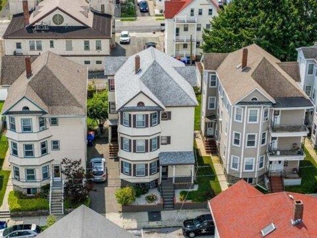 house with 9 bedroom, New Bedford MA ES105661015