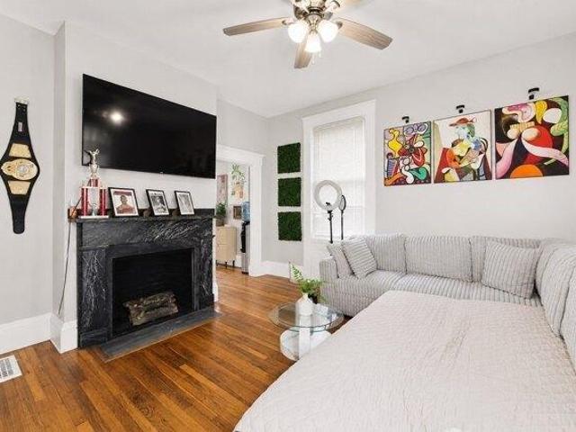 house with 9 bedroom, New Bedford MA ES105692927