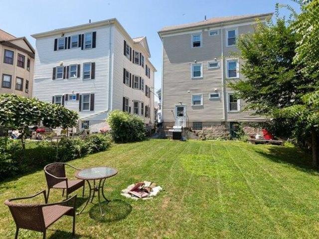 house with 9 bedroom, New Bedford MA ES105721710