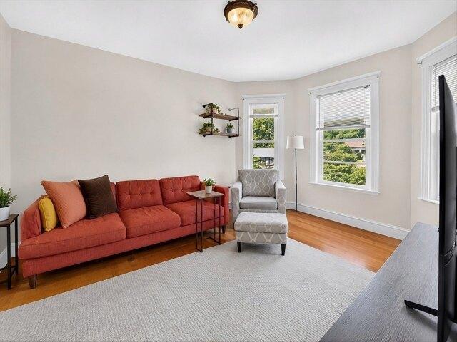 house with 9 bedroom, Somerville MA ES105365345