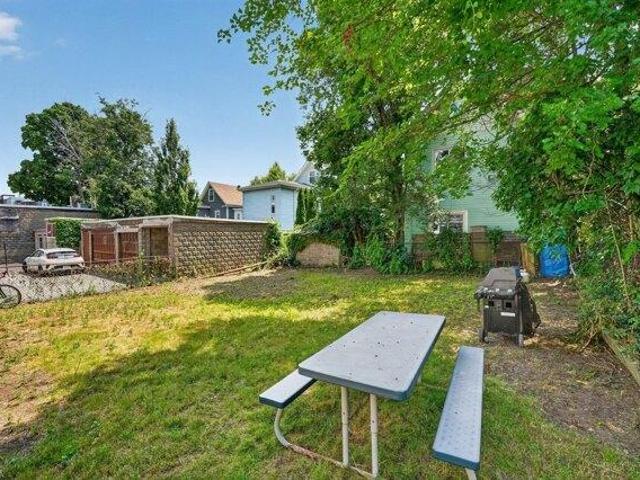 house with 9 bedroom, Somerville MA ES105579172