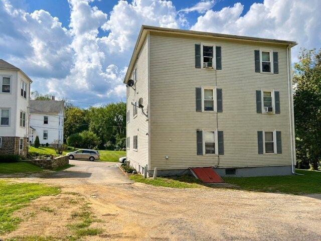 house with 9 bedroom, Southbridge MA ES105562694