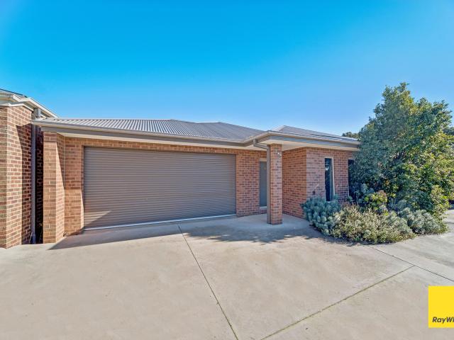 house at 4/20A Macdougall Road, Golden Square, VIC 3555