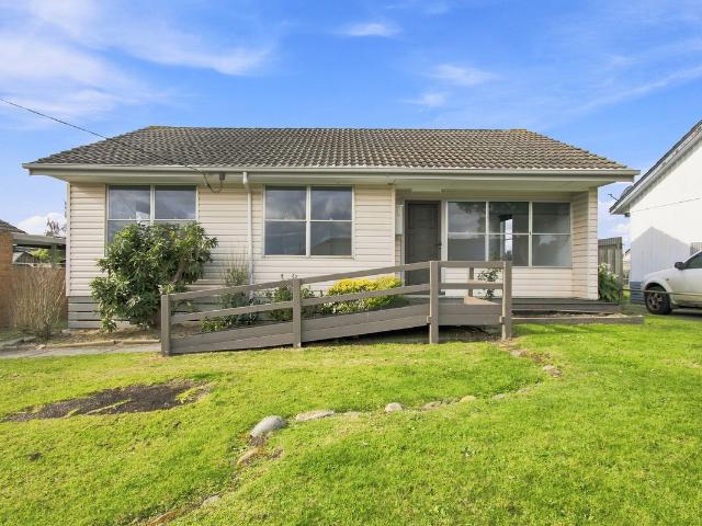 house at 4 Jones Court, Traralgon VIC 3844, Australia