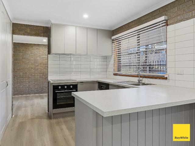 house at 4 Pioneer Drive, Maiden Gully, VIC 3551