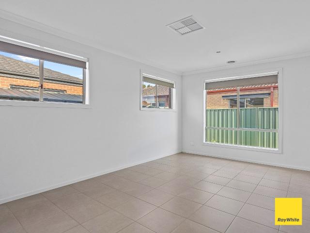 house at 4 Trinity Way, Ascot, VIC 3551