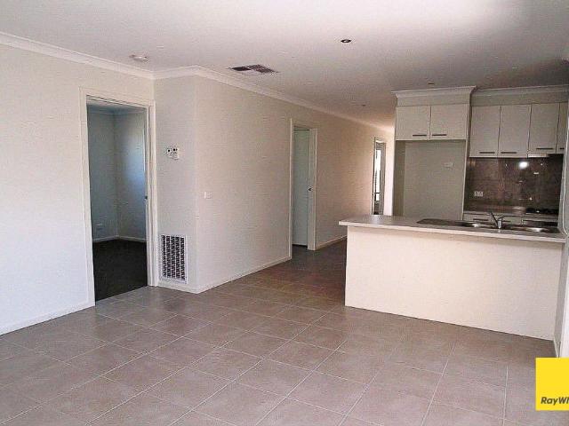 house at 4 Trinity Way, Ascot, VIC 3551