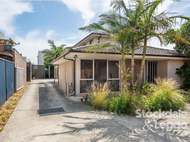 house at 4 / 215 Dromana Parade, Safety Beach VIC 3936, Australia