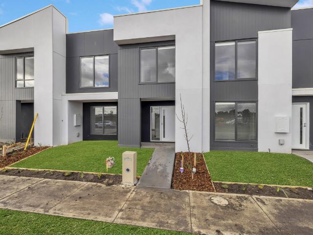 house at 4a Nelson Street, Cranbourne East VIC 3977, Australia